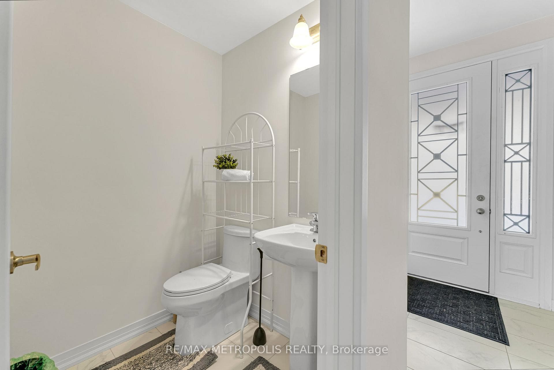 1071 Cameo Street photo 18