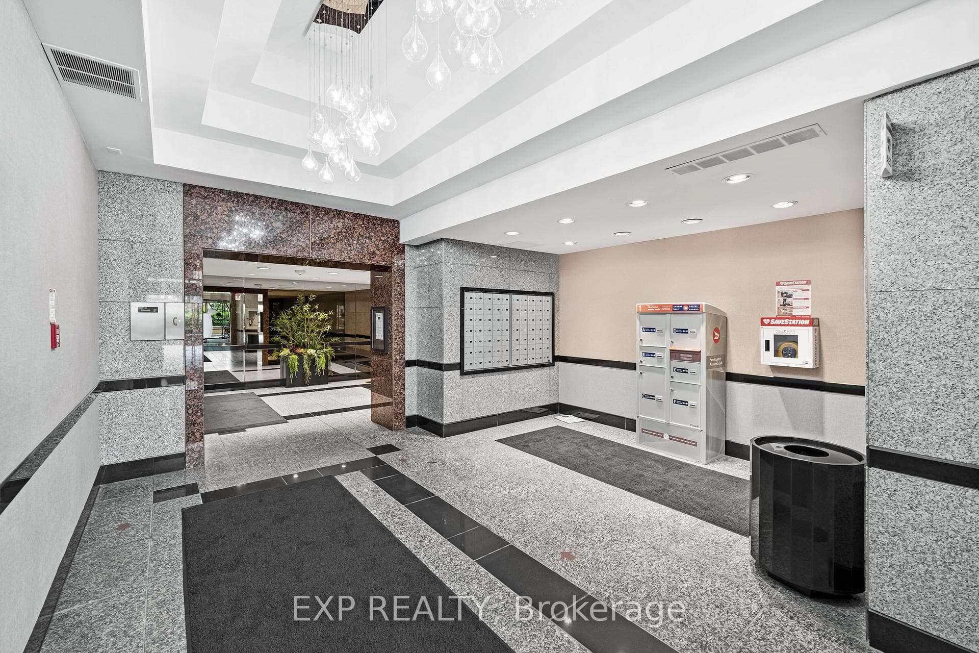 914 Yonge Street Unit 1106 photo 8