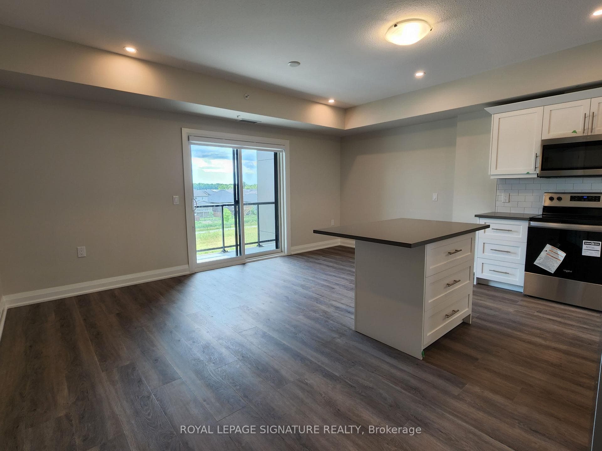 120 Summersides Boulevard Unit 312 photo 1