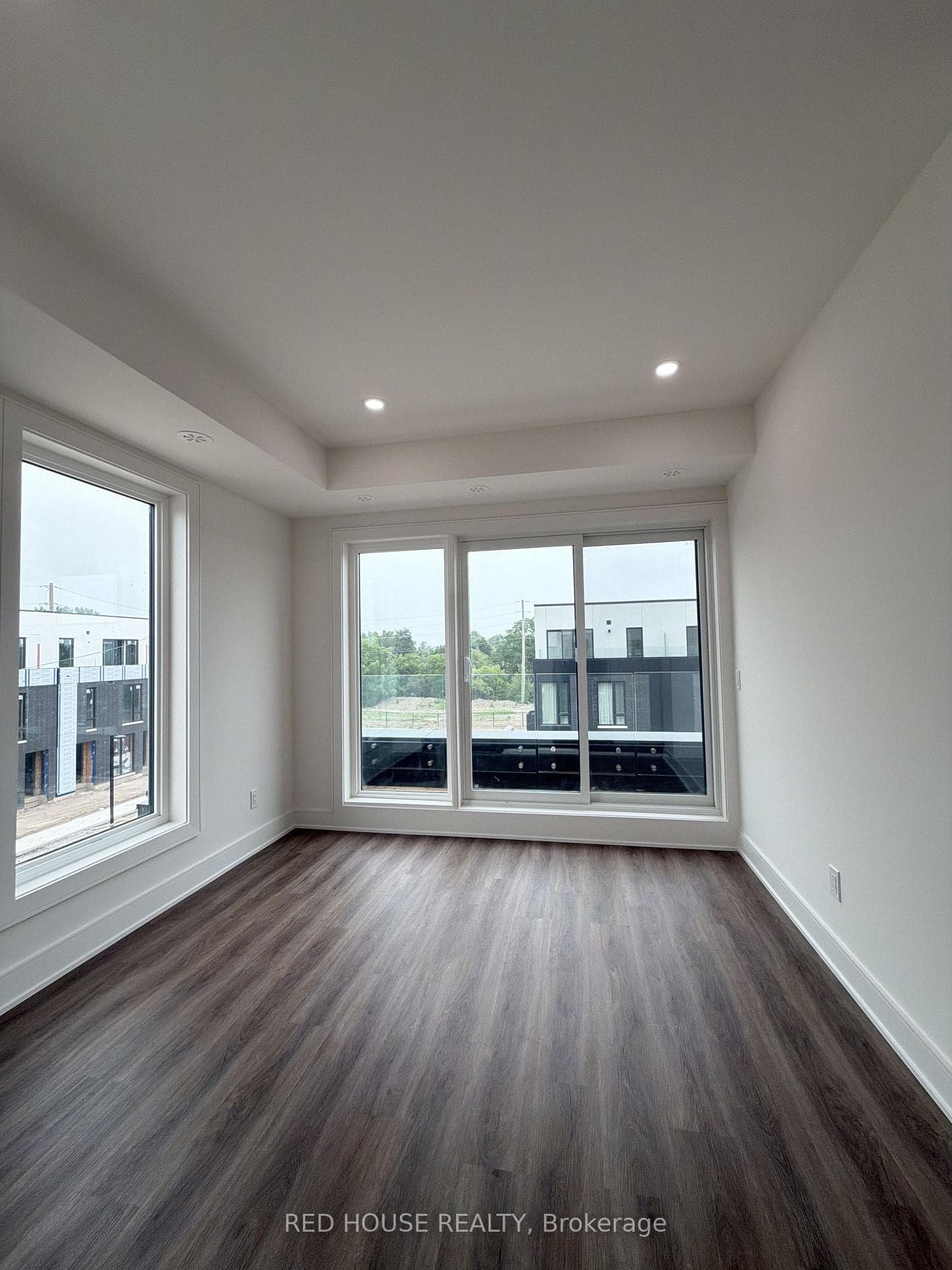 177 Everett Common photo 25