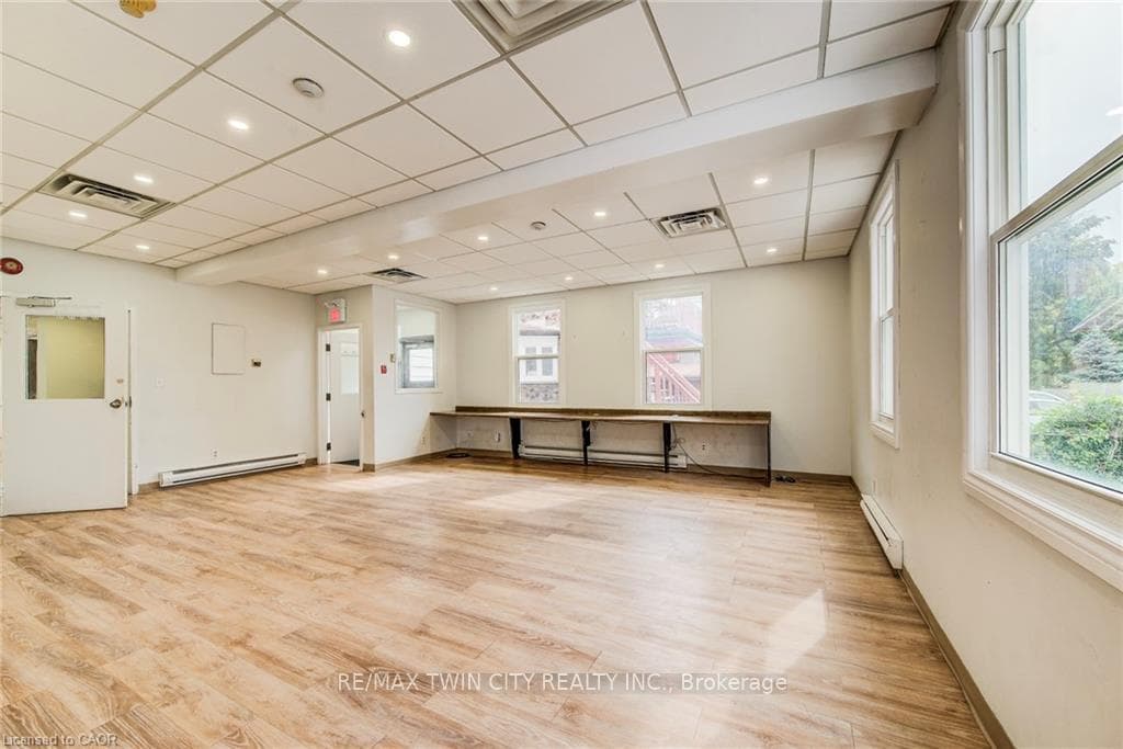 19 Schneider Avenue photo 12