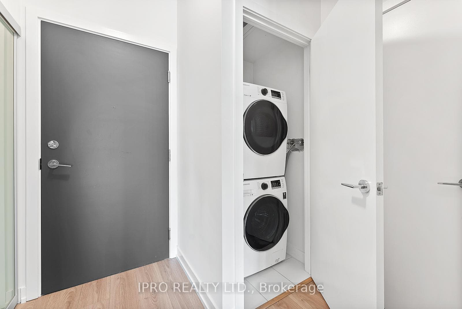 10 De Boers Drive Unit 602 photo 26