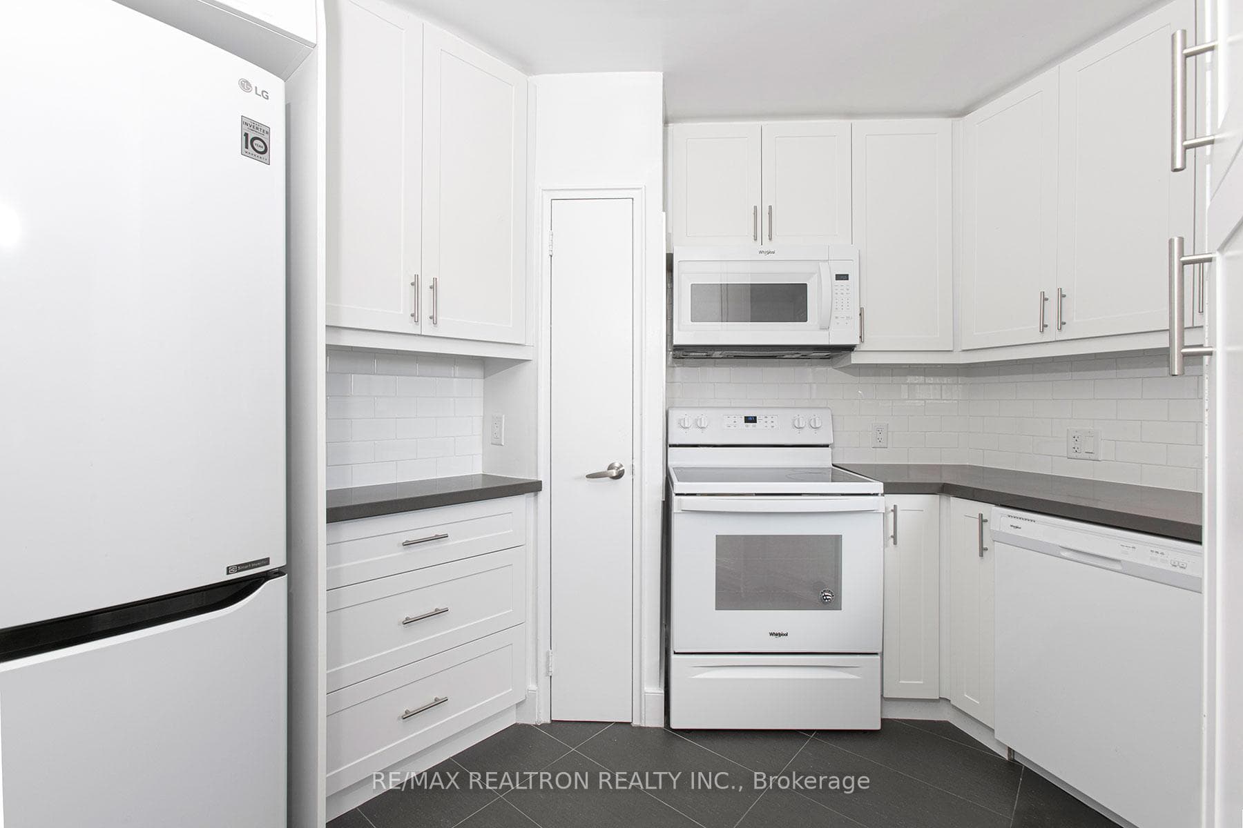 9 Deer Park Crescent Unit 1505 photo 5