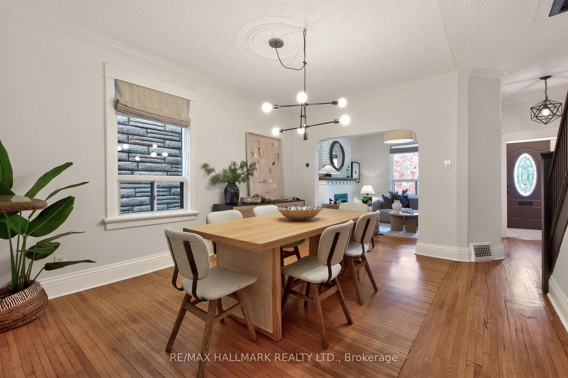 687 Durie Street photo 12