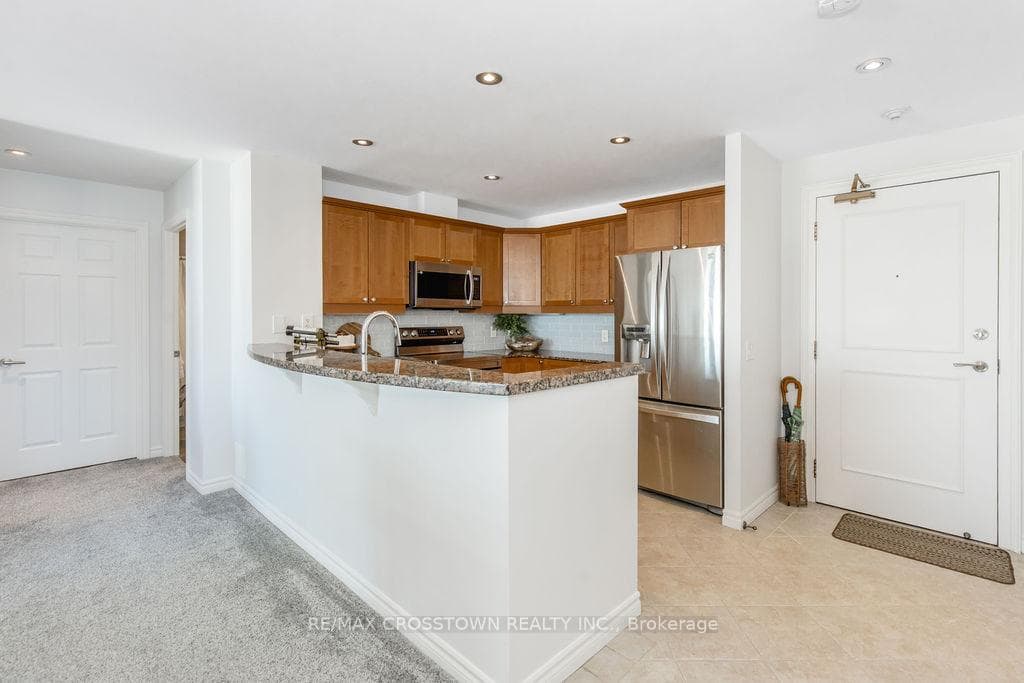 Large Breakfast Bar