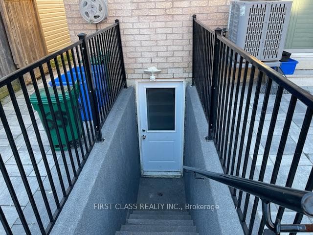65 Ryder Crescent Unit bsmt photo 2