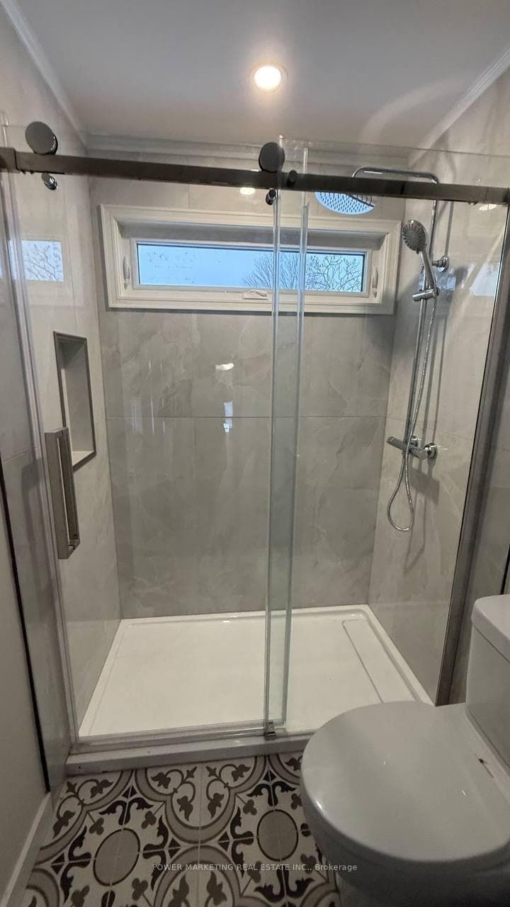 1052 CADBORO Road Unit A photo 4