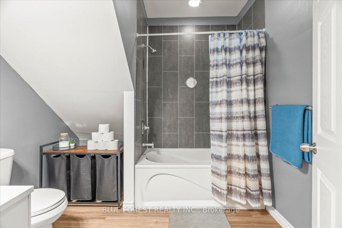 Main unit washroom