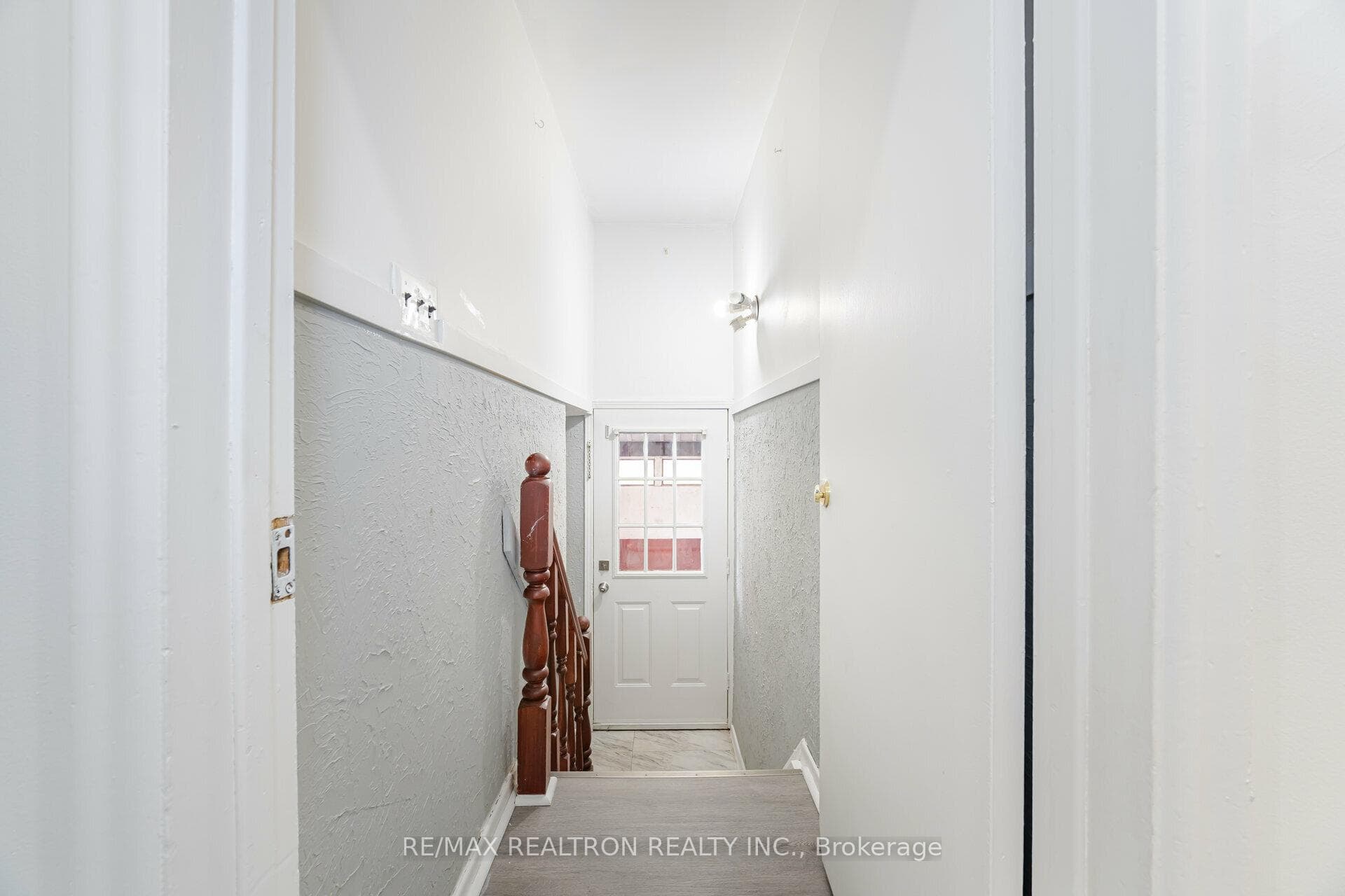 726 Brimorton Drive photo 23