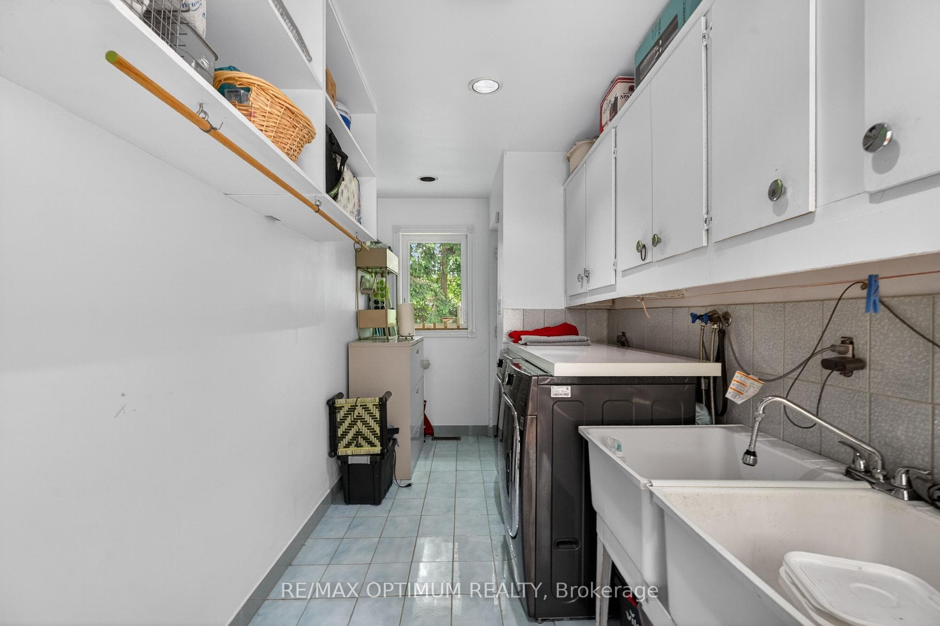 529 Campbellville Road photo 27