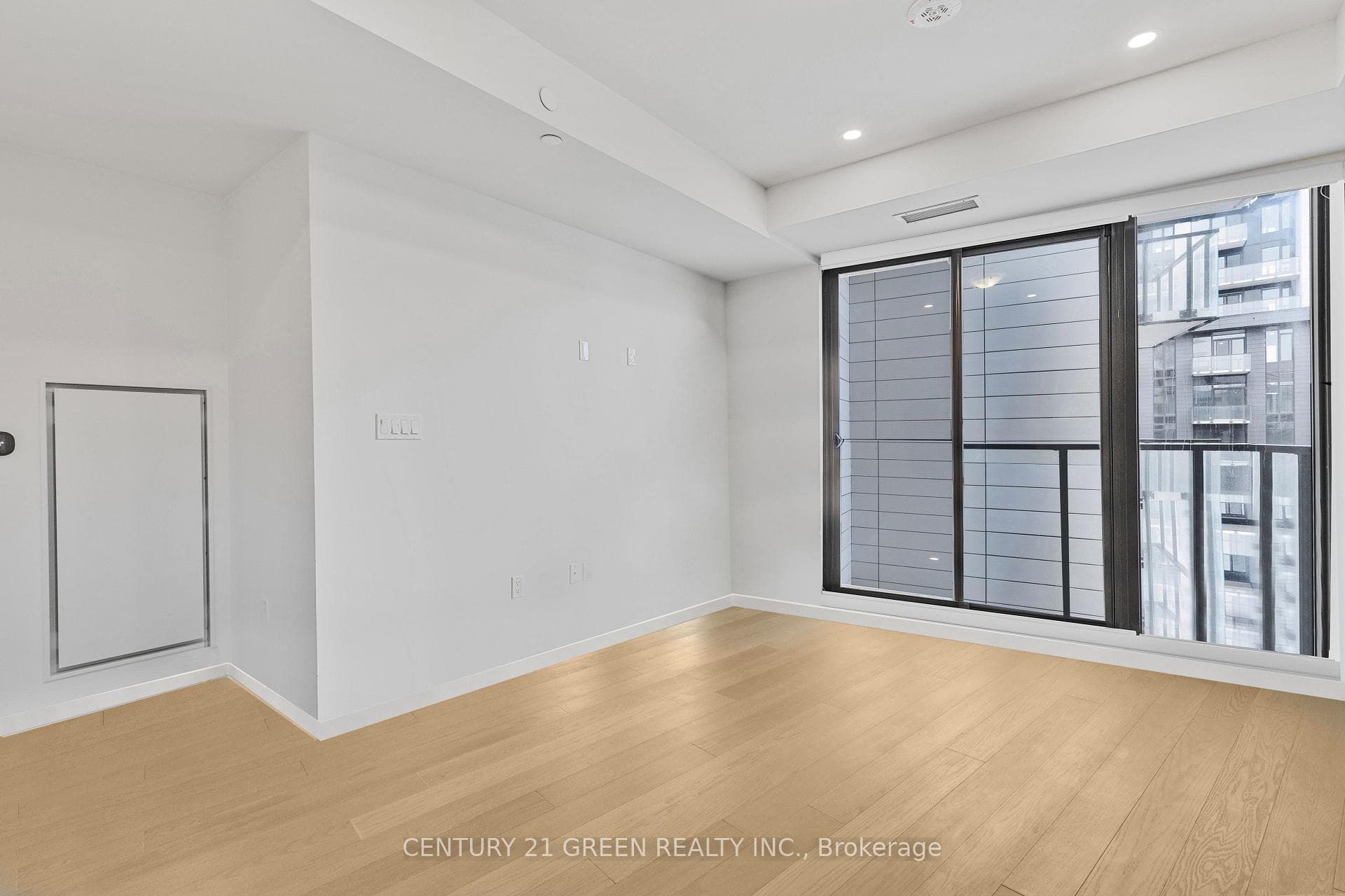 1415 Dundas Street Unit 501 photo 10