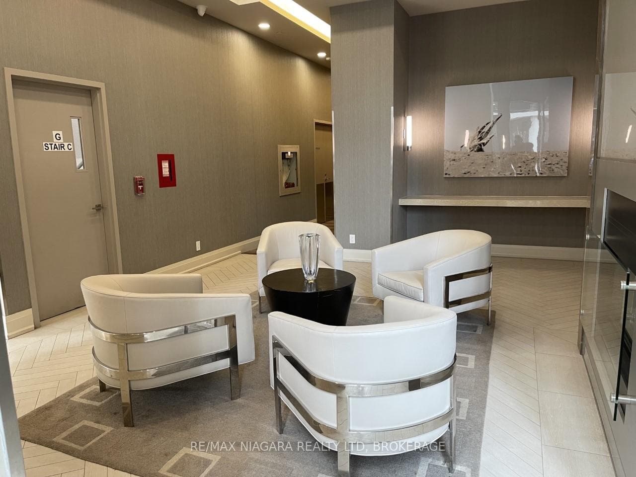 60 Annie Craig Drive Unit B212 photo 6