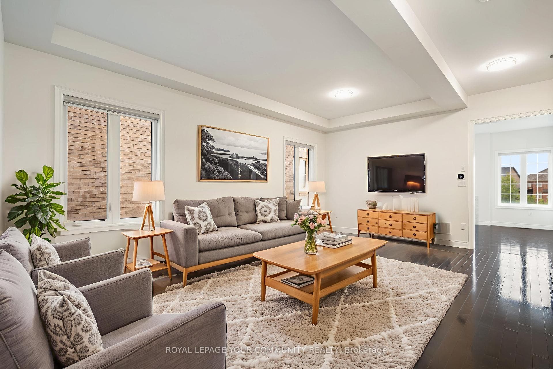23 Pelee Avenue photo 7