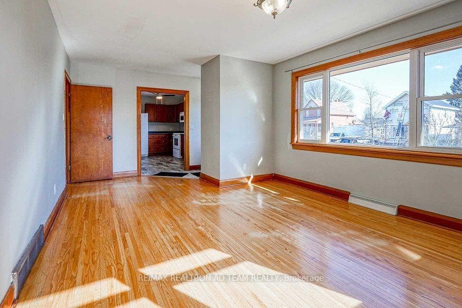 114 Arlington Avenue photo 5
