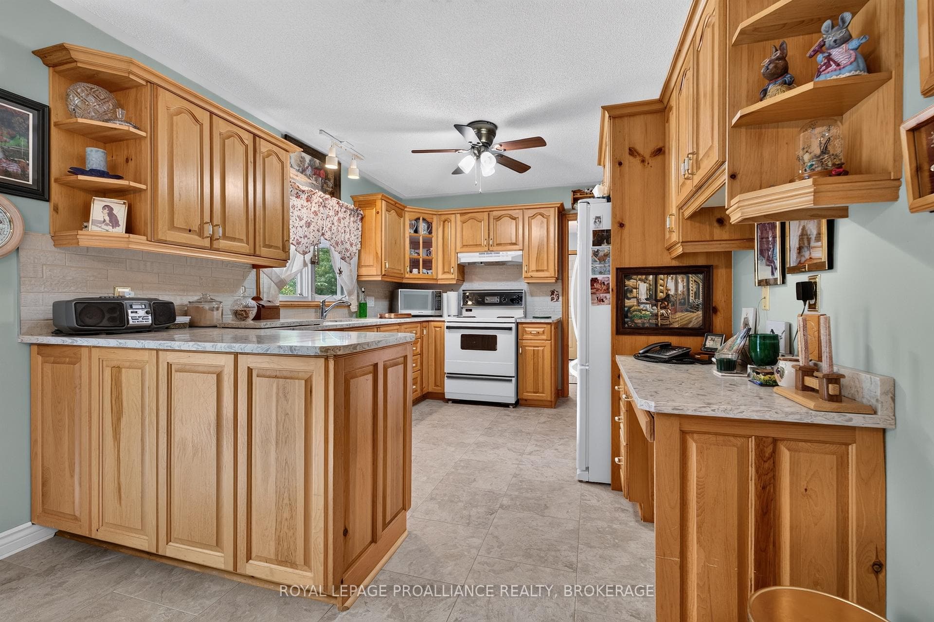 6930 Perth Road photo 9