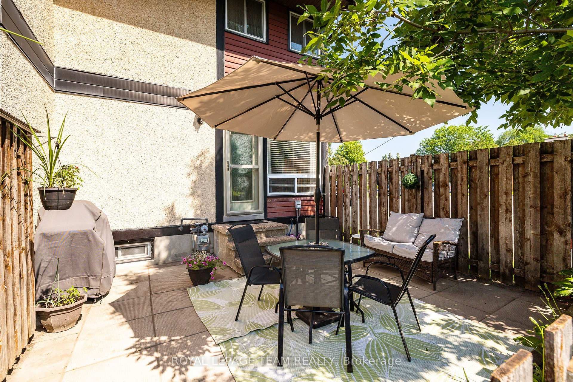 126 McClintock Way photo 25