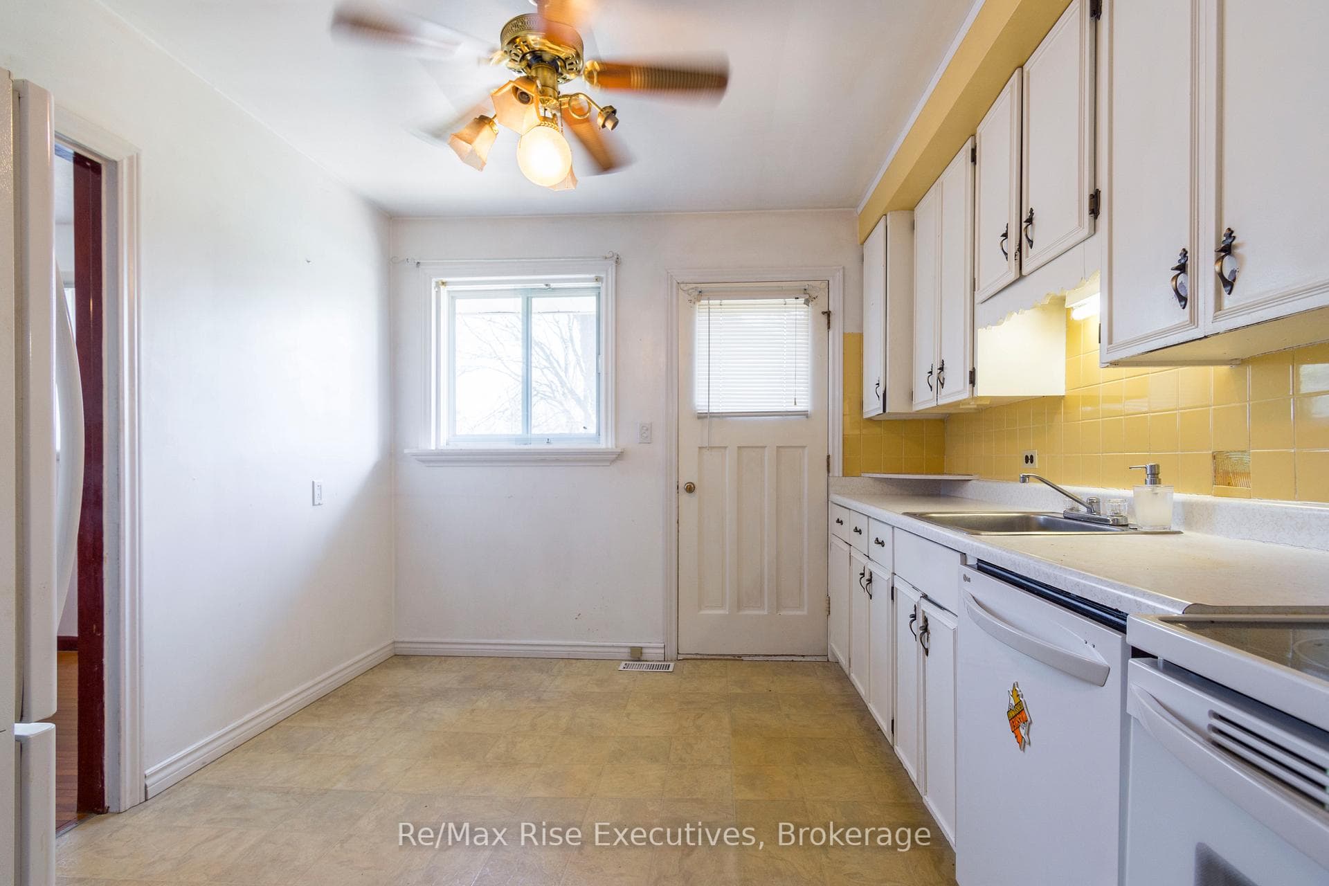 75 Poplar Street photo 11
