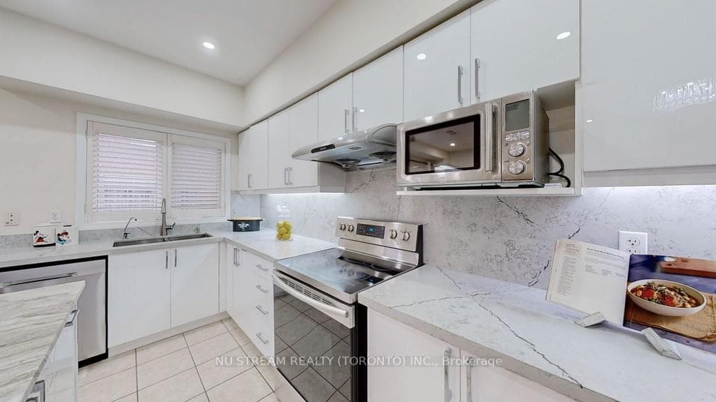 26 Todman Lane photo 17