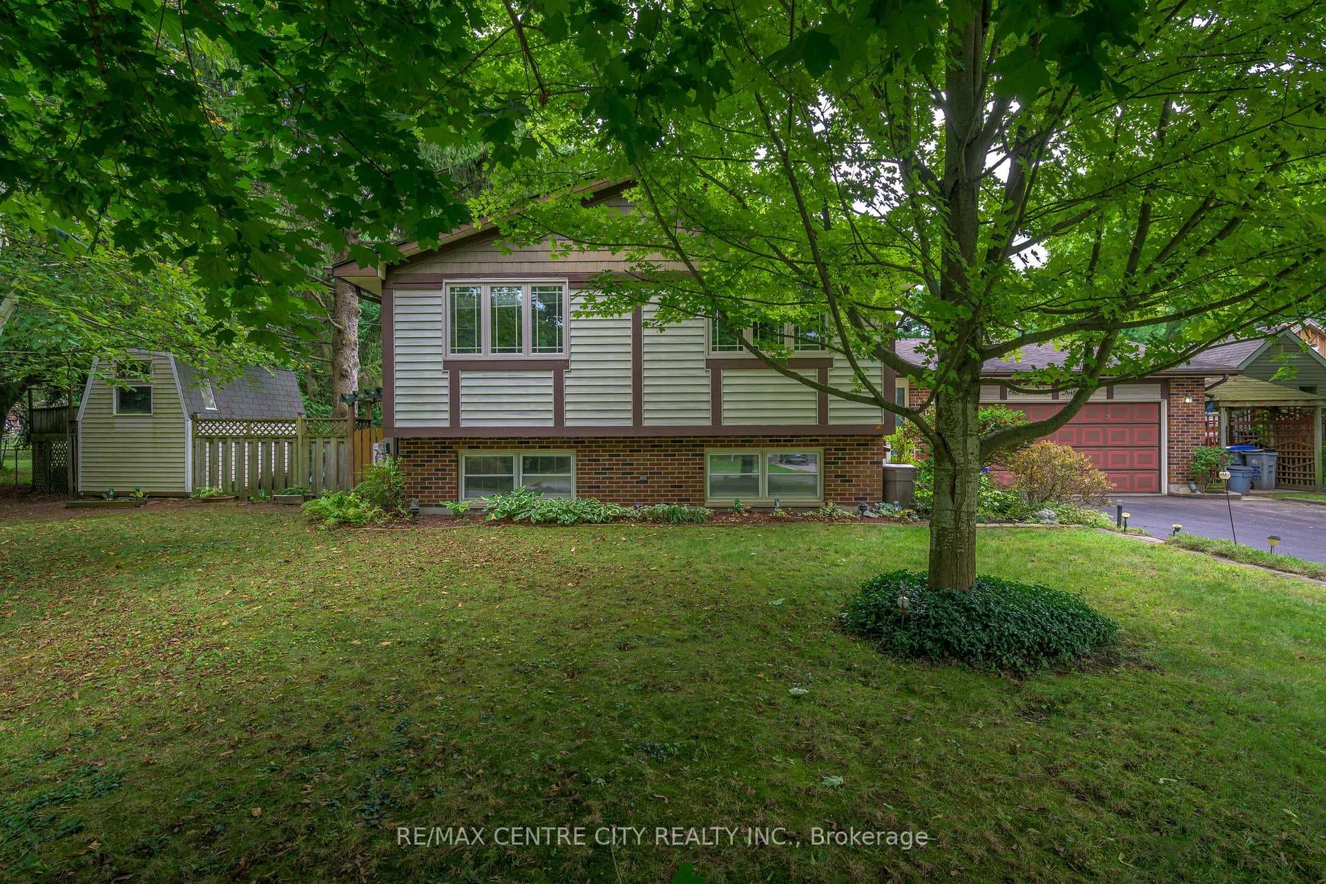 146 Union Avenue photo 2