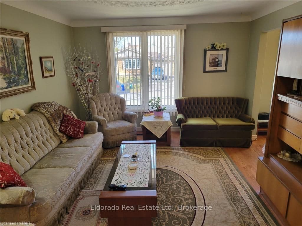16 KIMBERMOUNT Drive photo 8