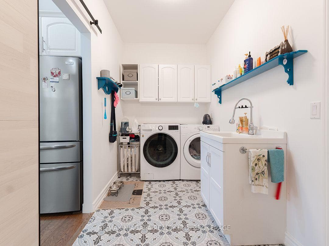 11004 Lakeshore Road photo 17