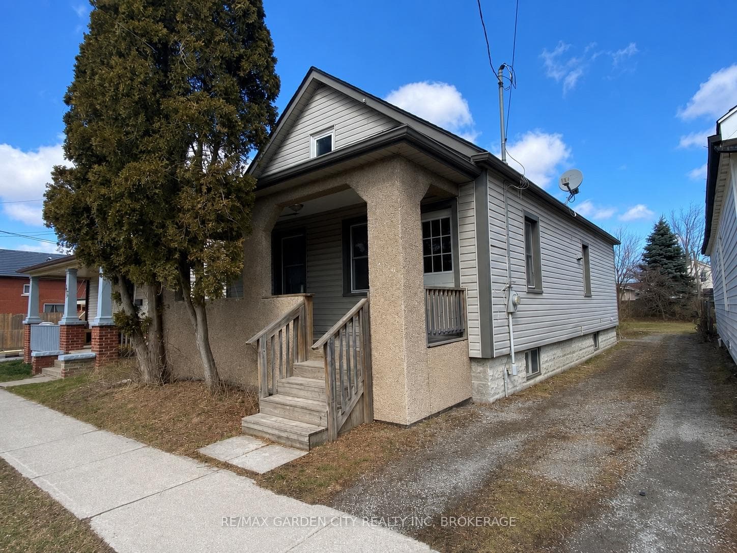 200 Lincoln Street photo 1