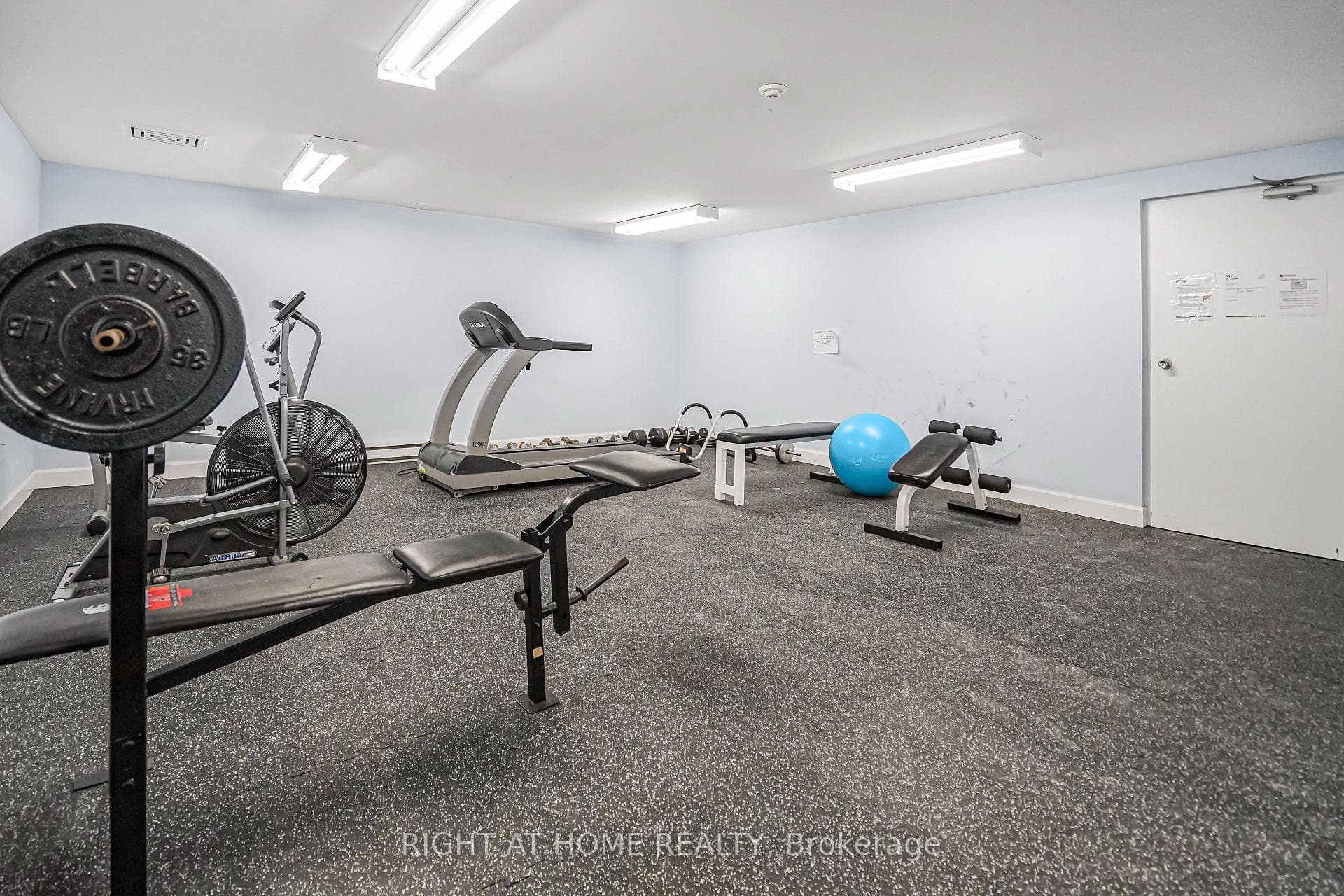 18 Holborn Court Unit 203 photo 19