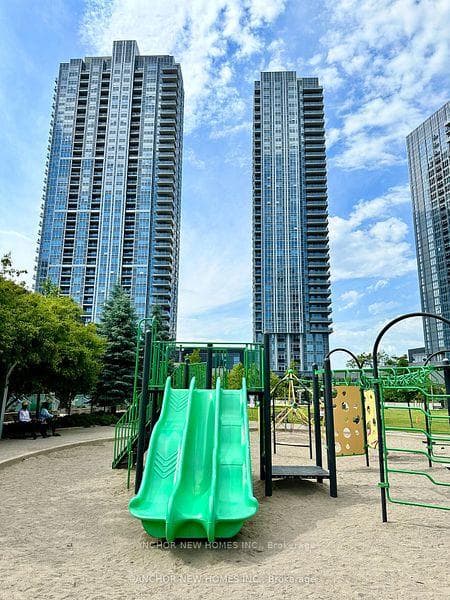 275 Village Green Square Unit 2820 photo 25
