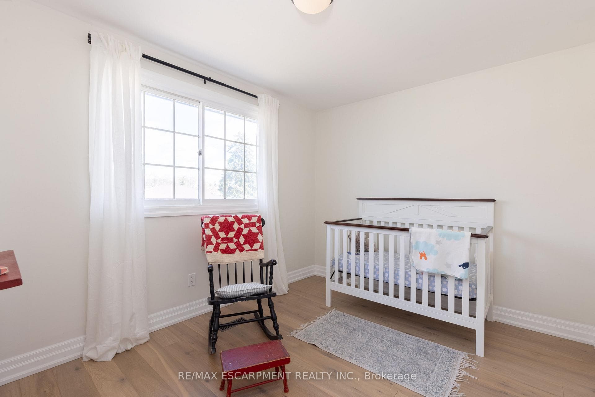 1188 Queens Avenue photo 28