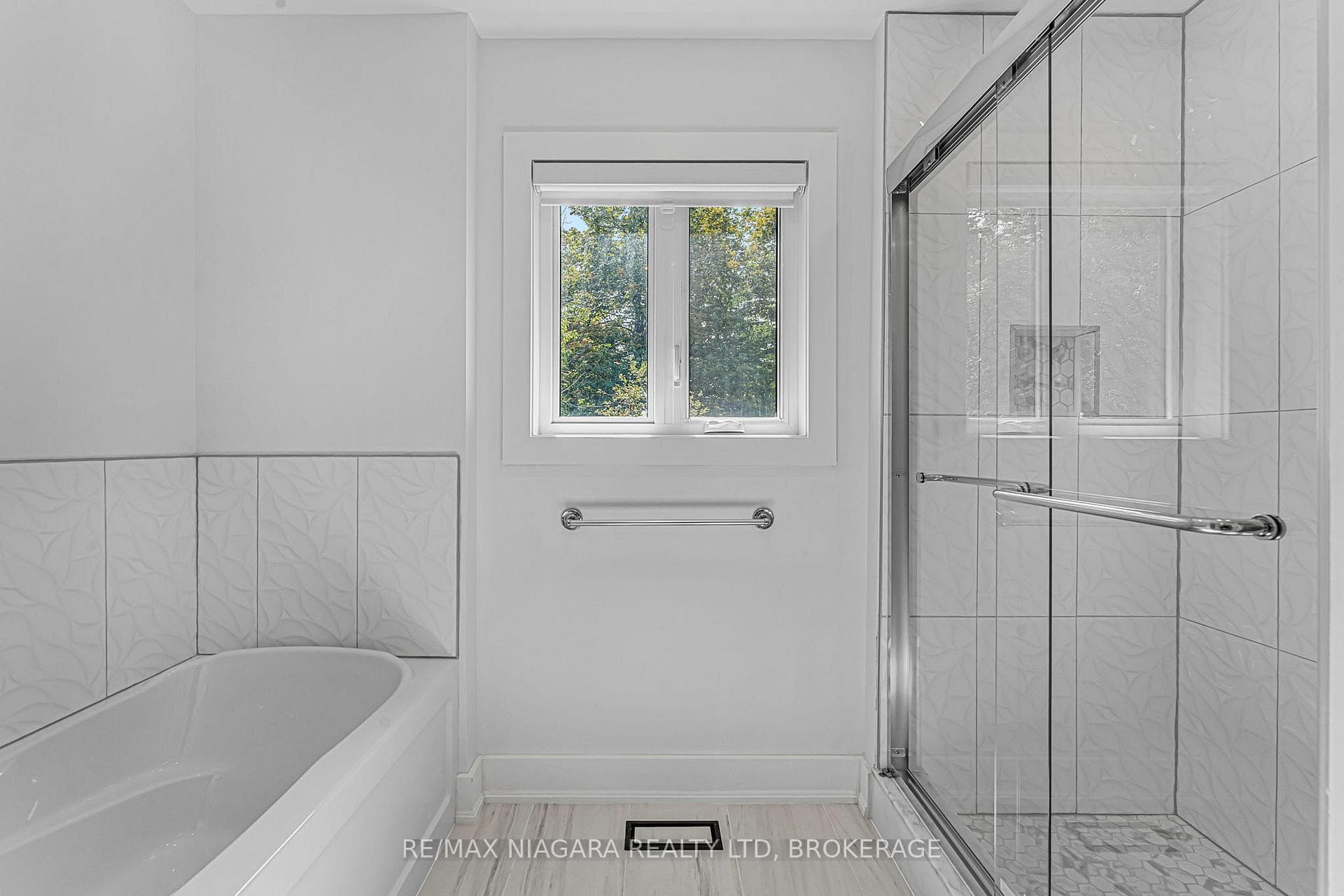 1018 Ridgewood Avenue photo 17