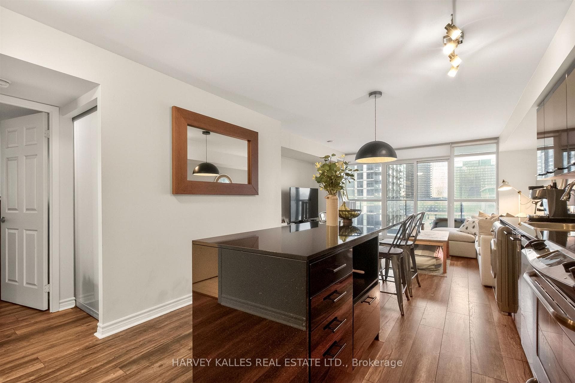 33 Singer Court Unit 1509 photo 9