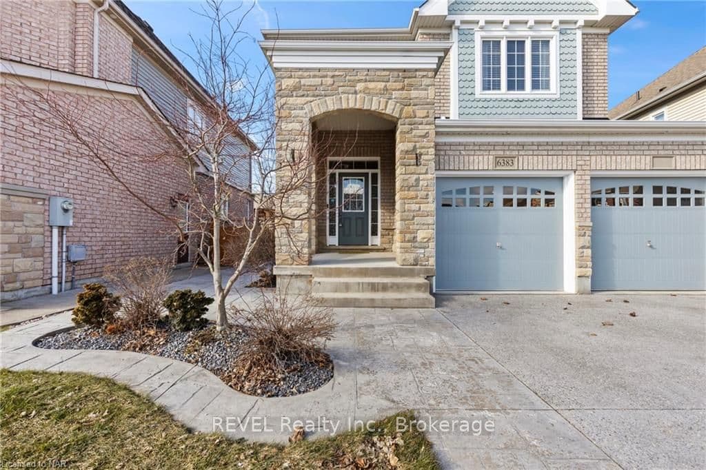6383 CONNOR Crescent photo 4