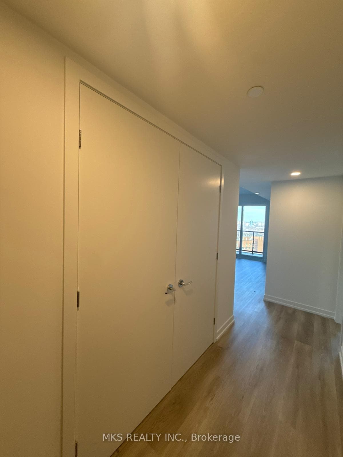 771 Yonge Street Unit 2206 photo 13