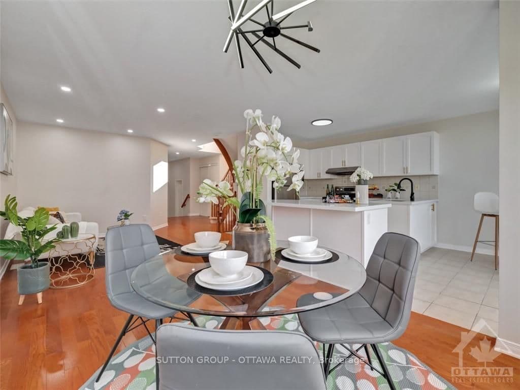 304 STATEWOOD Drive photo 10
