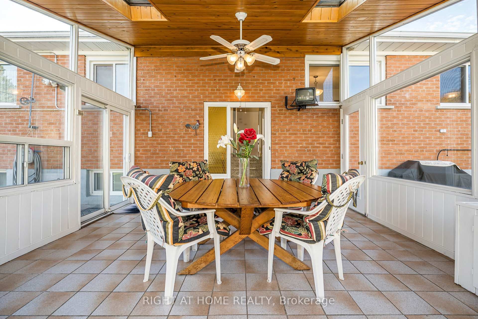 12 Scarden Avenue photo 25