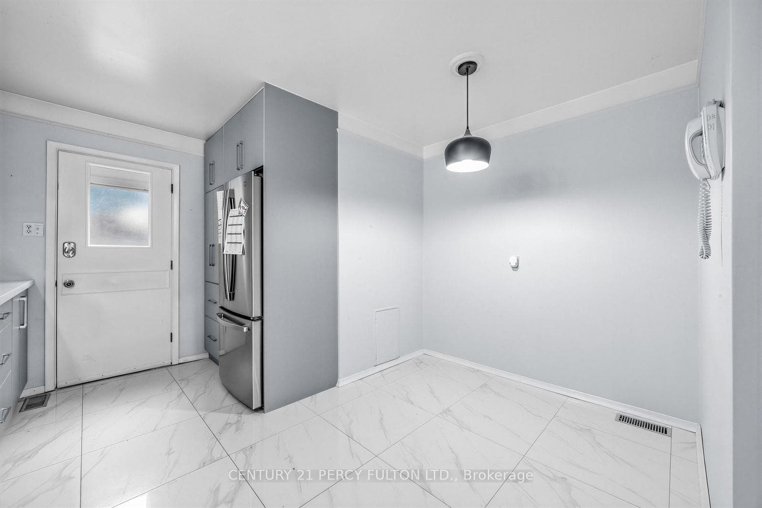 8 Gondola Crescent photo 19