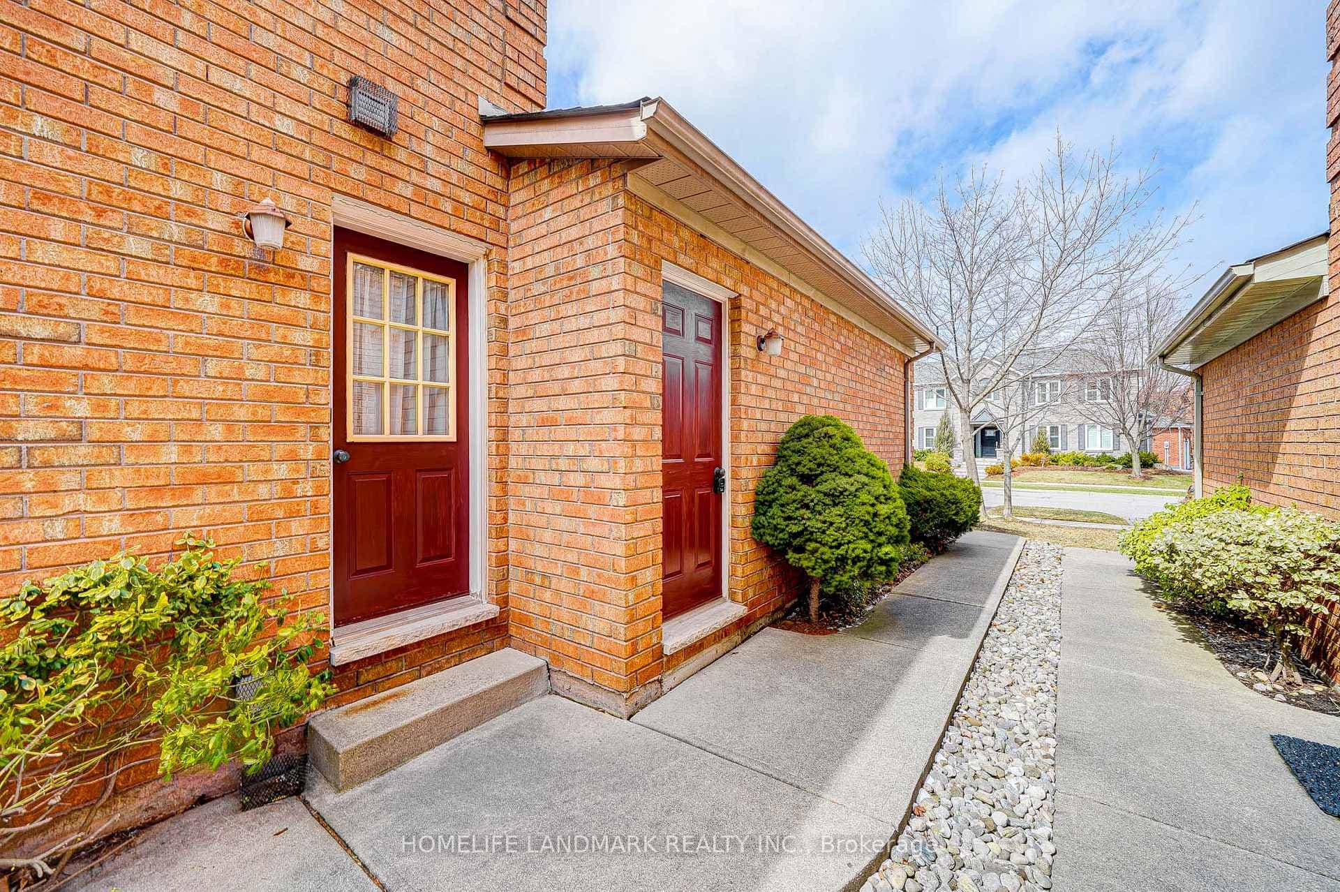 1157 Windrush Drive photo 38