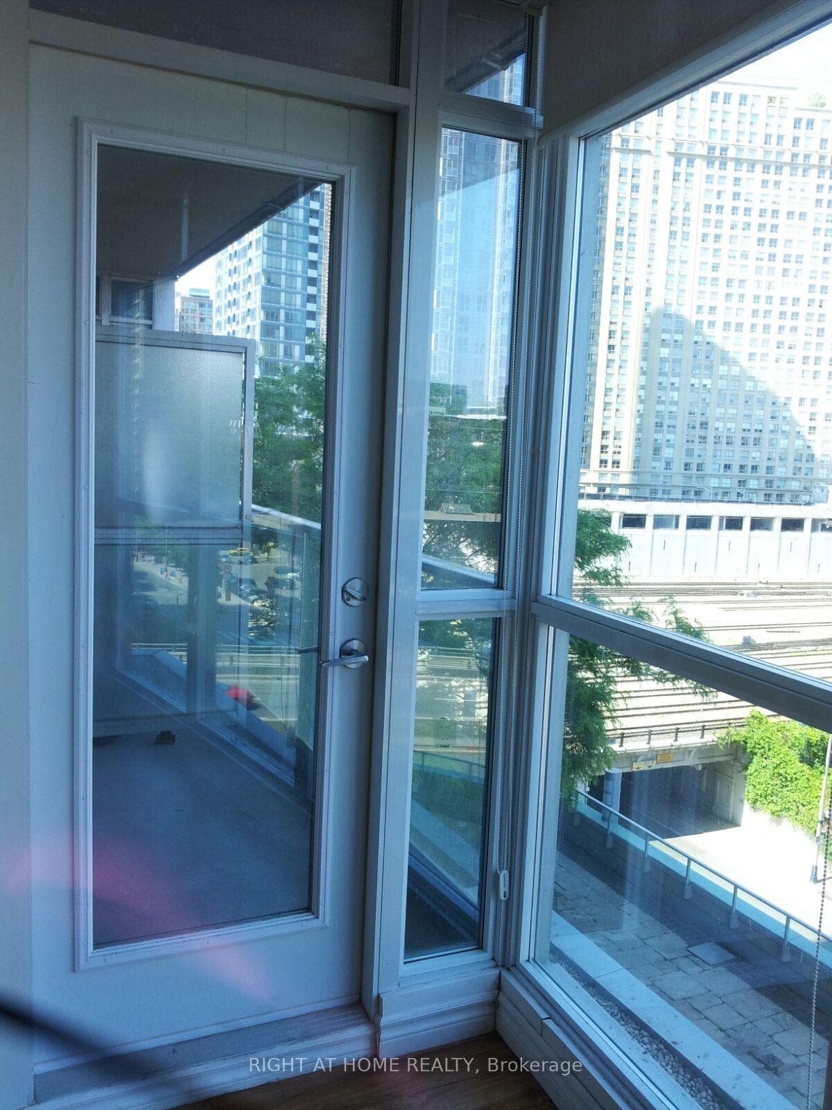 18 Yonge Street Unit 809 photo 10