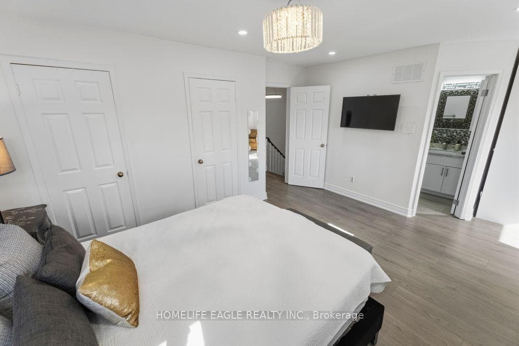 156 Heale Avenue photo 12