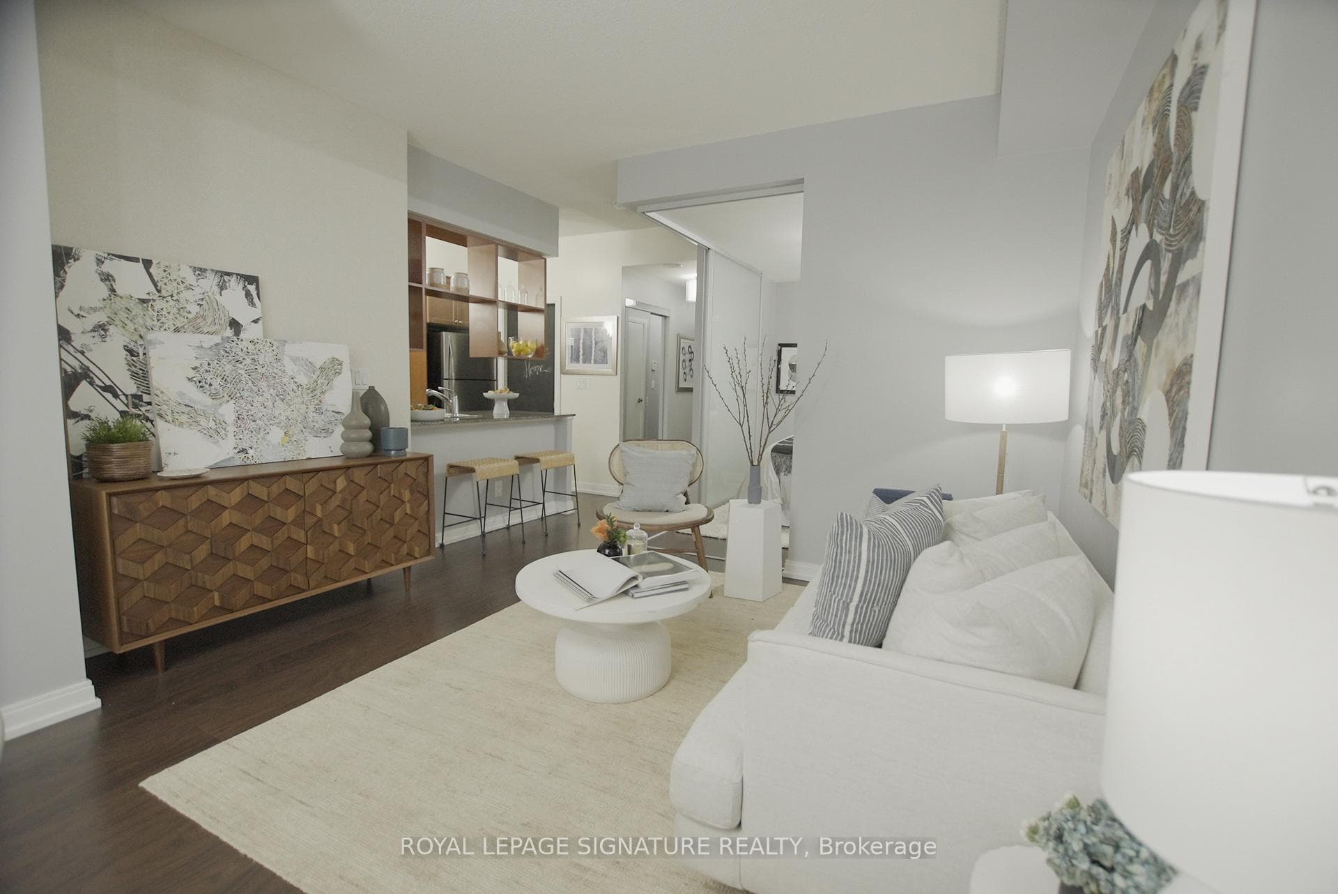 151 Village Green Square Unit 207 photo 3