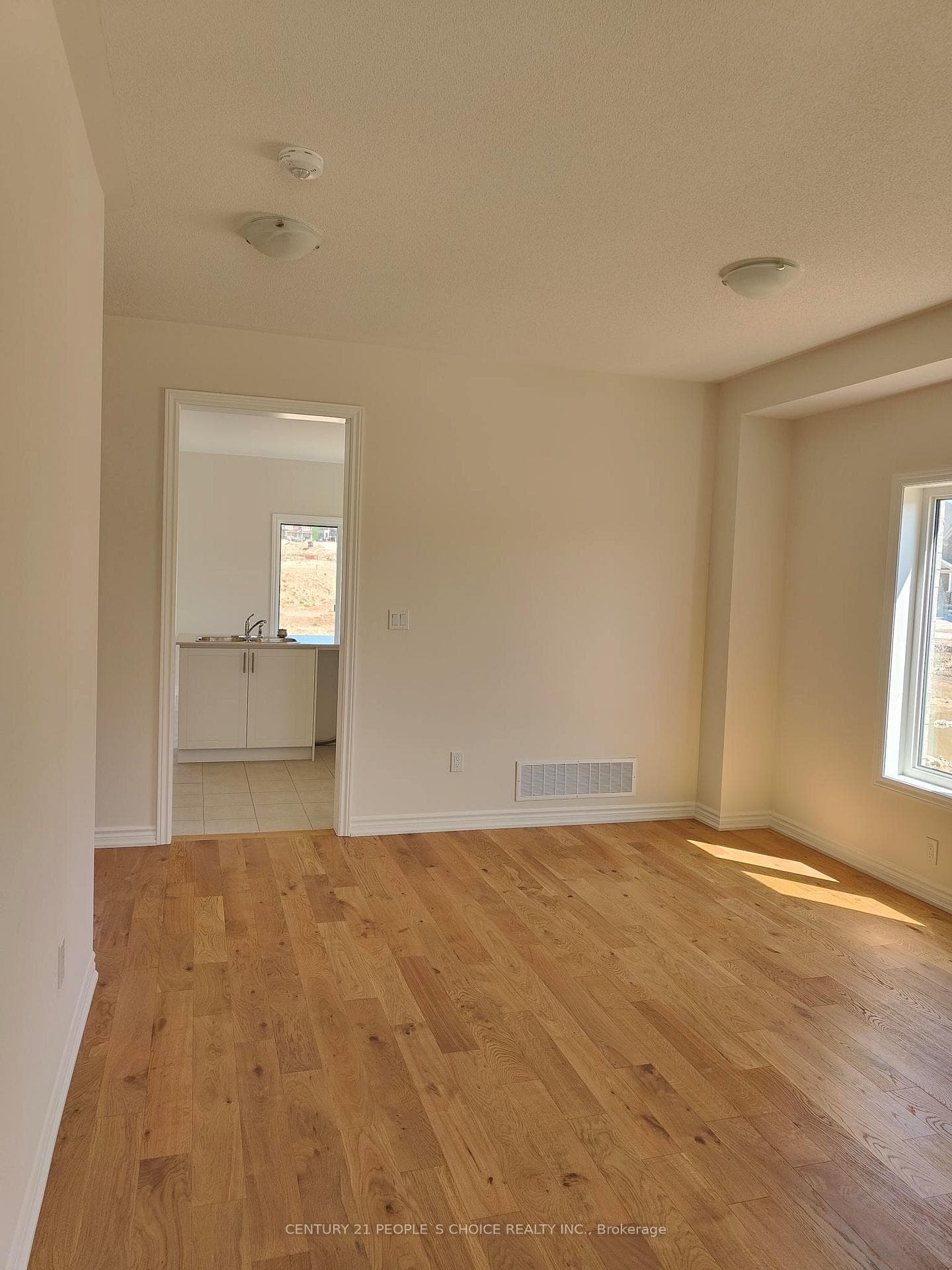 6 Fenn Crescent photo 6