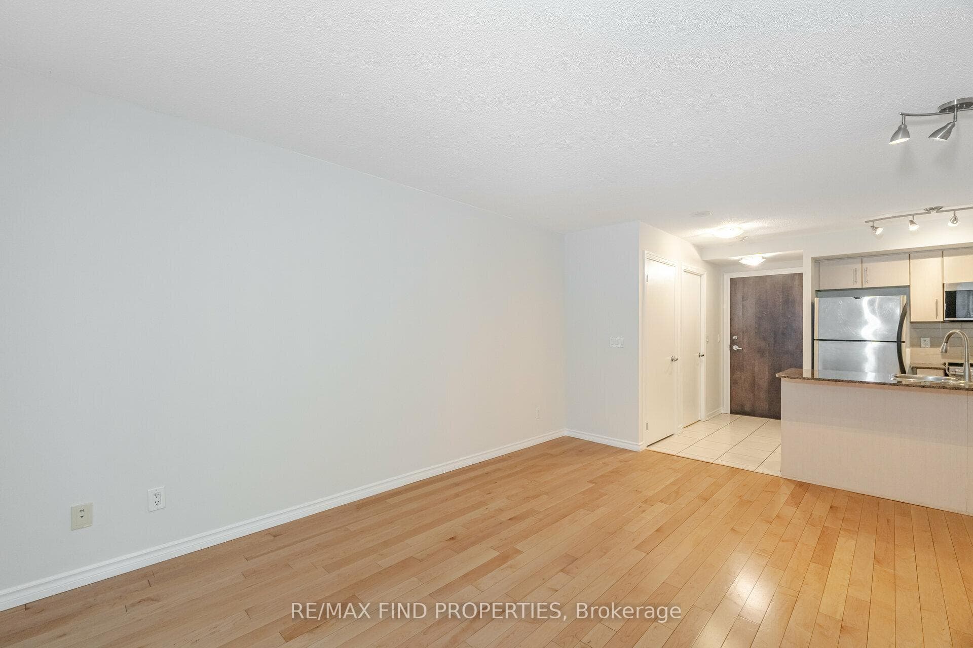 12 Yonge Street Unit 1505 photo 14