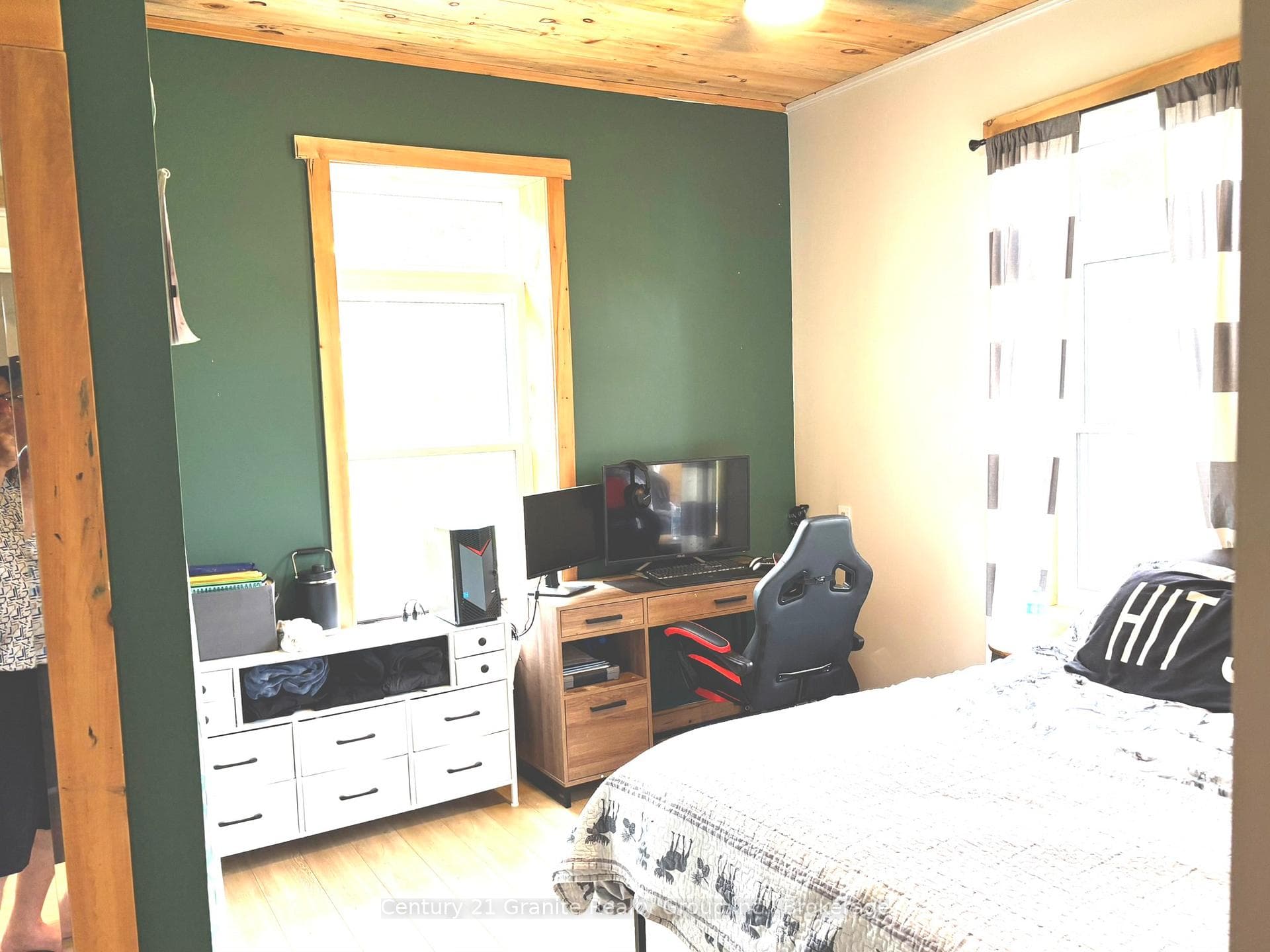 704 Lakeview Road photo 39