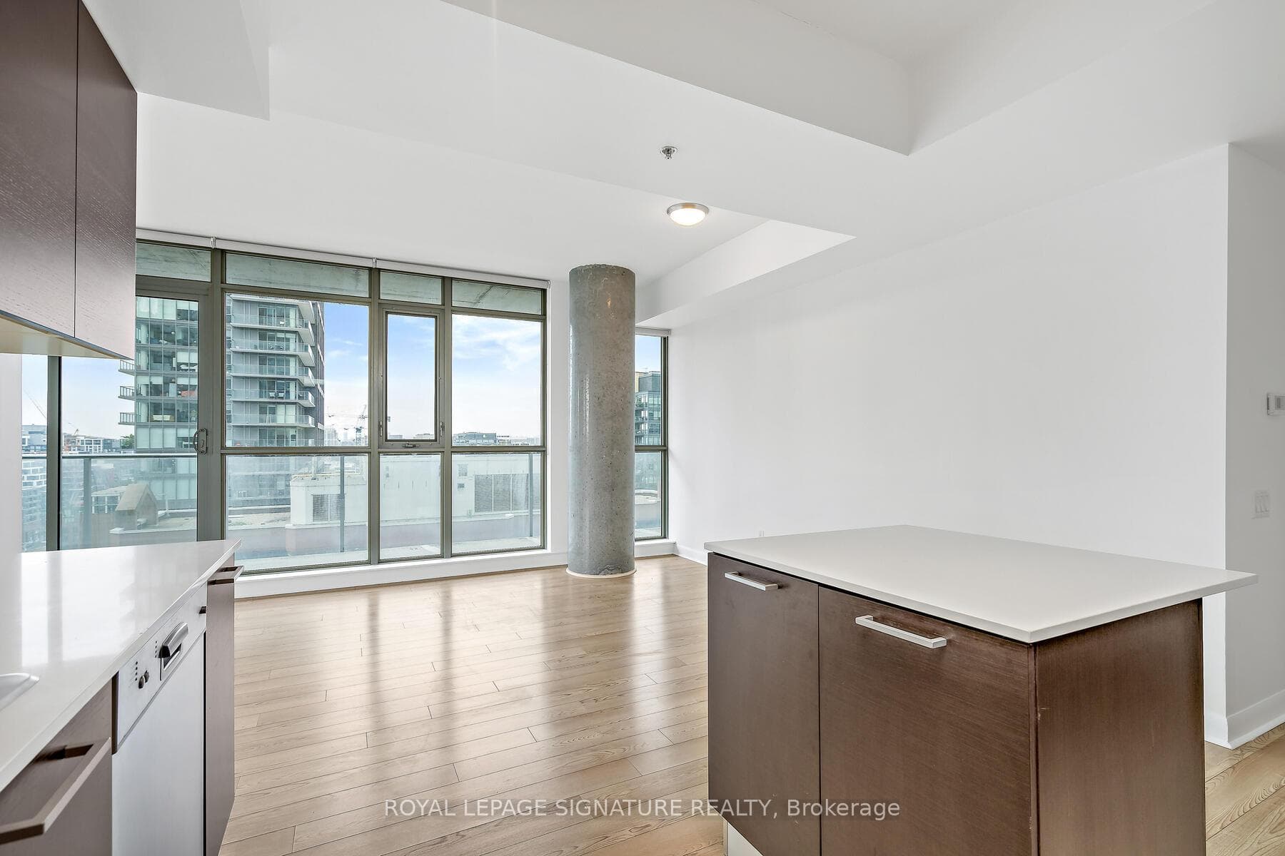 375 King Street Unit 1802 photo 9