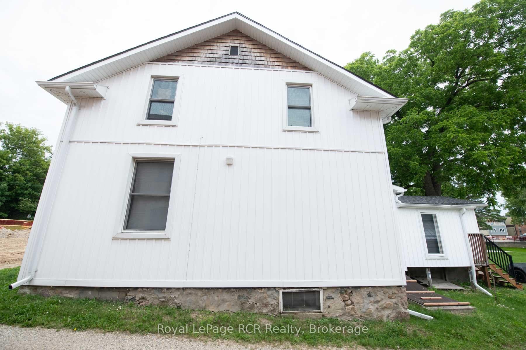 21 ARTHUR STREET WEST Street Unit A & B & C photo 12