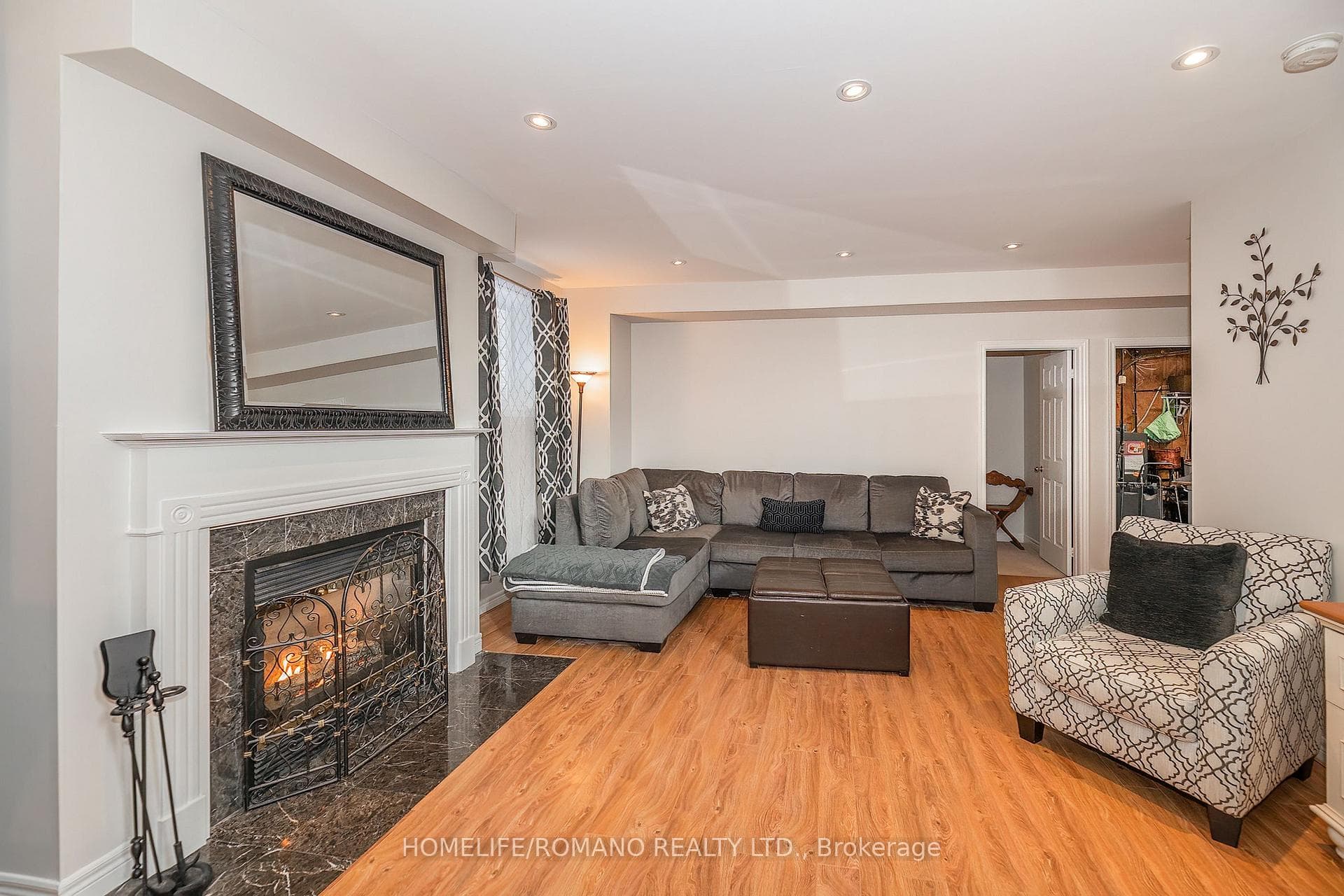 25 Bedell Crescent photo 34