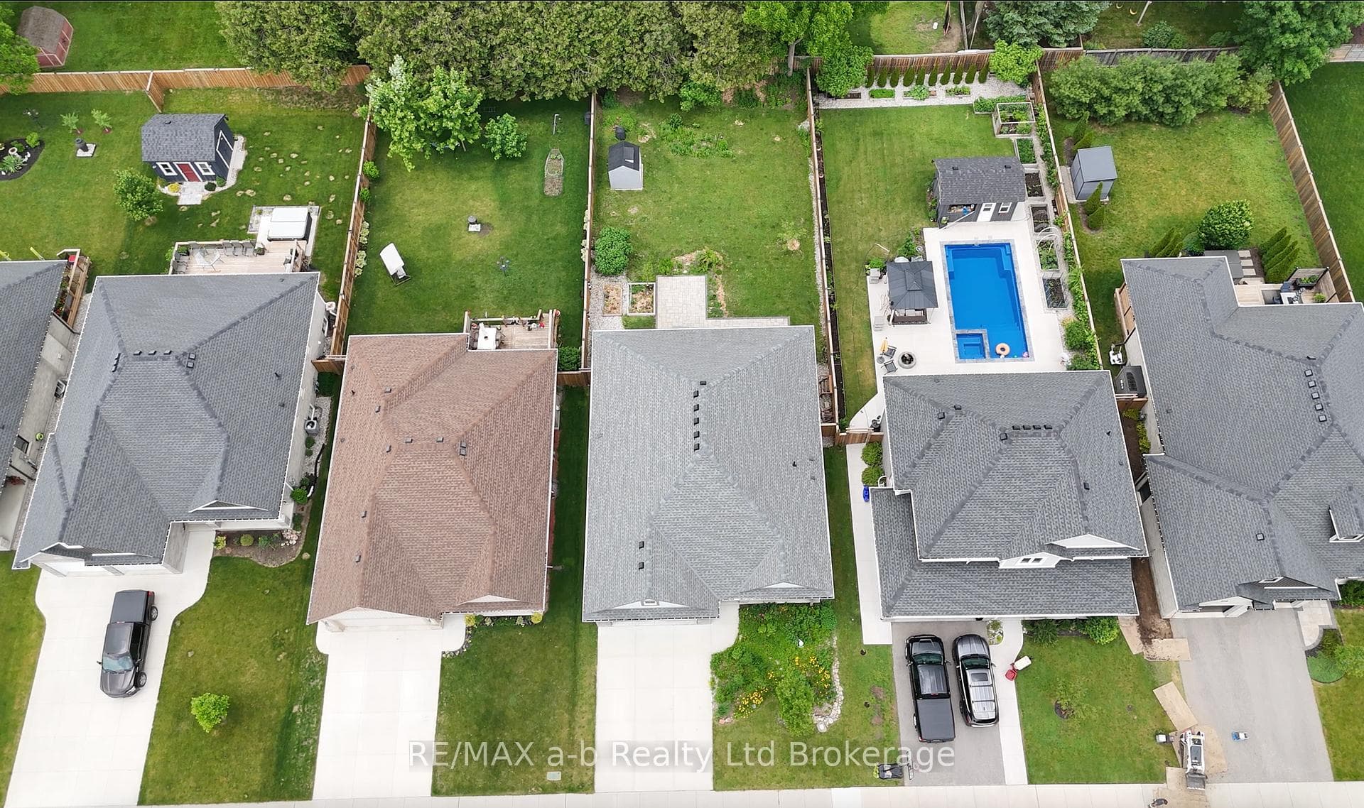 231 Wilson Avenue photo 5