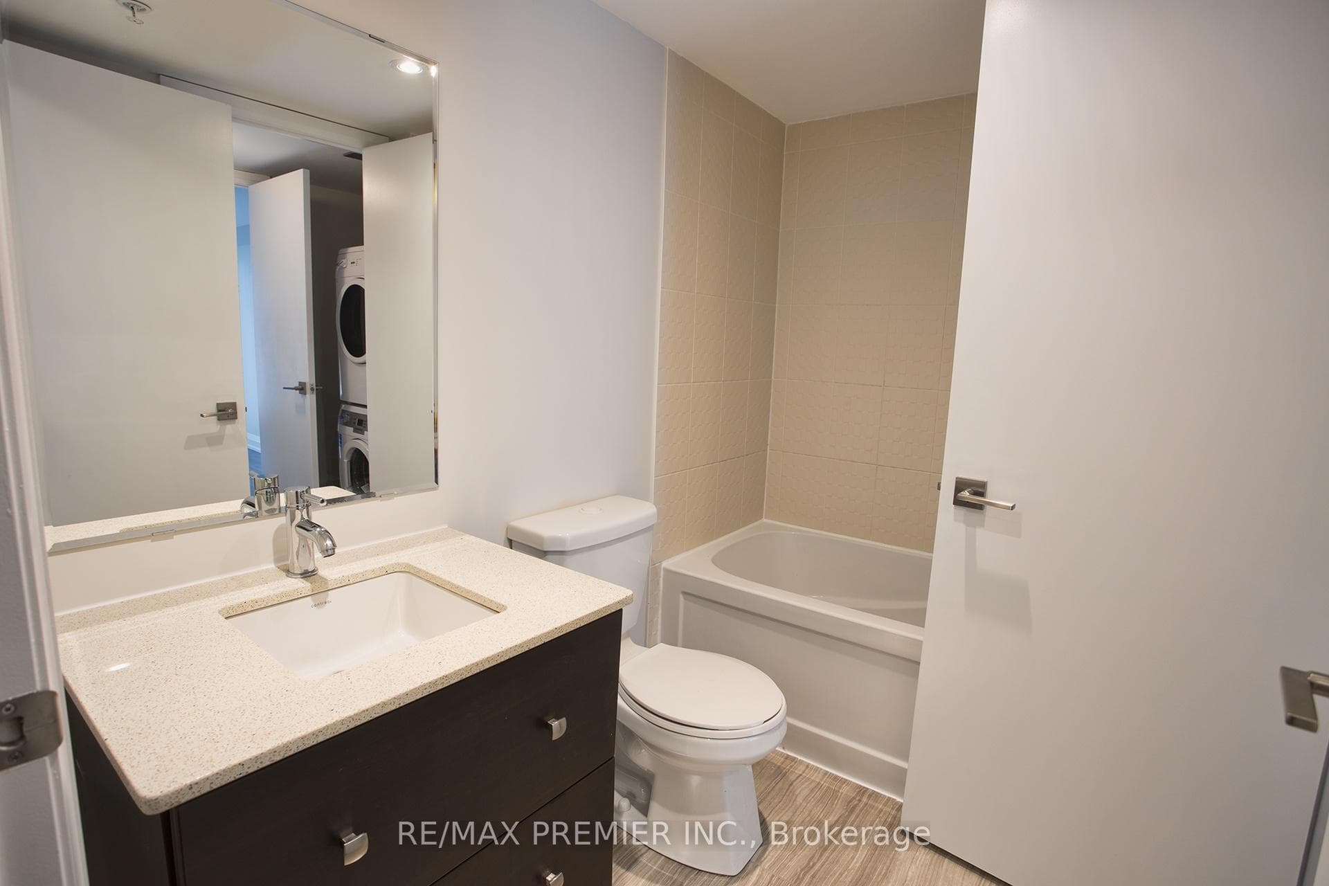 565 Wilson Avenue Unit 319W photo 17