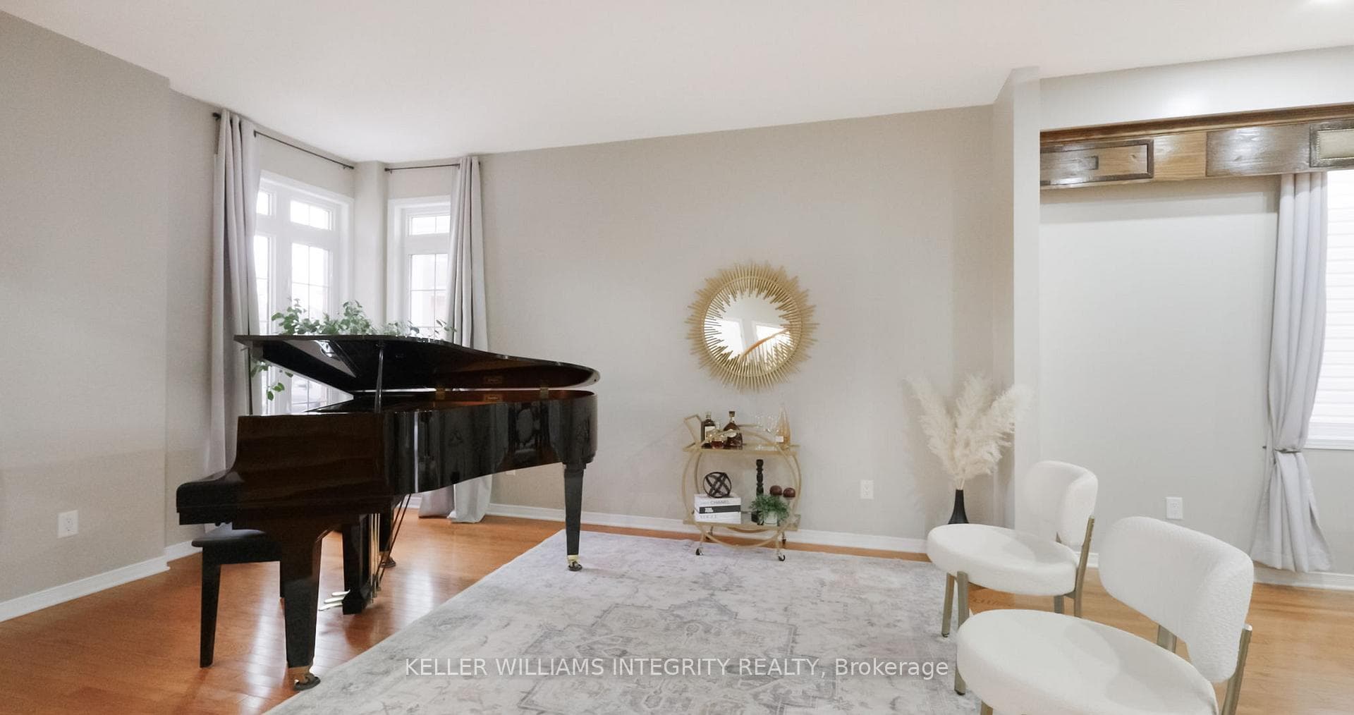 Versatile front family room