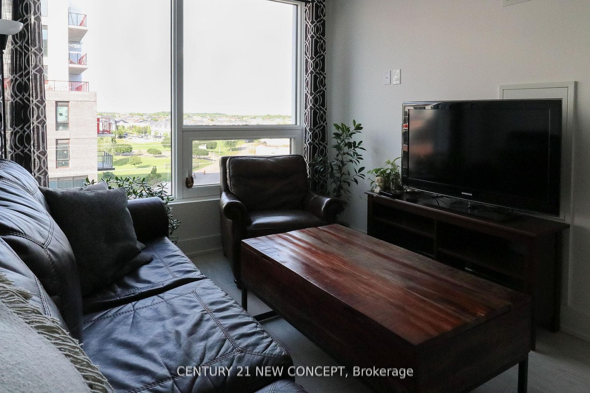 2450 Old Bronte Road Unit 505 photo 12